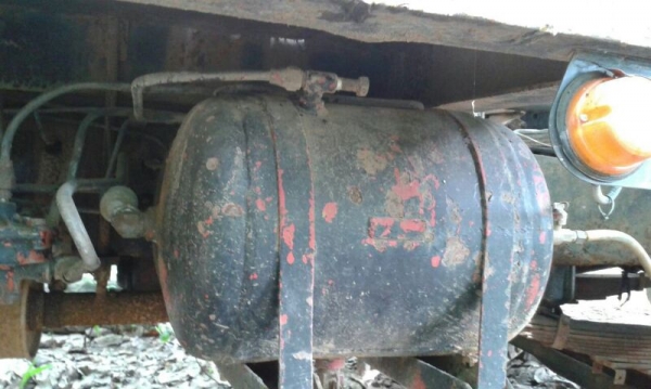 รถฮีโน่ 10 ล้อ ท้ายลาด KT925 /  168 แรงม้า.   สนใจติดต่อ 081 - 6079515