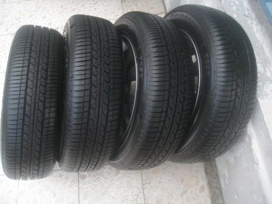 ขายล้อแม็ก Toyota vios 12 ก้าน 15"x5.5" et45 4รู100 พร้อมยางถอดรถป้ายแดง bridgestone b250 175/65r15 ยางผลิตสัปดาห์ที่46 ปี13 ตุ่มที่หน้ายางมีทุกเส้นครับ ขายทั้งชุด 11,900 บาทครับ สนใจติดต่อเล็กคลองสามครับ 081-3747940