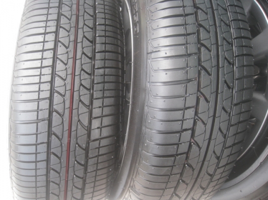 ขายล้อแม็ก Toyota vios 12 ก้าน 15"x5.5" et45 4รู100 พร้อมยางถอดรถป้ายแดง bridgestone b250 175/65r15 ยางผลิตสัปดาห์ที่46 ปี13 ตุ่มที่หน้ายางมีทุกเส้นครับ ขายทั้งชุด 11,900 บาทครับ สนใจติดต่อเล็กคลองสามครับ 081-3747940