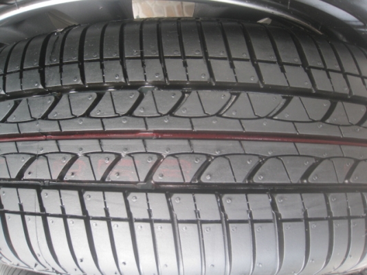 ขายล้อแม็ก Toyota vios 12 ก้าน 15"x5.5" et45 4รู100 พร้อมยางถอดรถป้ายแดง bridgestone b250 175/65r15 ยางผลิตสัปดาห์ที่46 ปี13 ตุ่มที่หน้ายางมีทุกเส้นครับ ขายทั้งชุด 11,900 บาทครับ สนใจติดต่อเล็กคลองสามครับ 081-3747940
