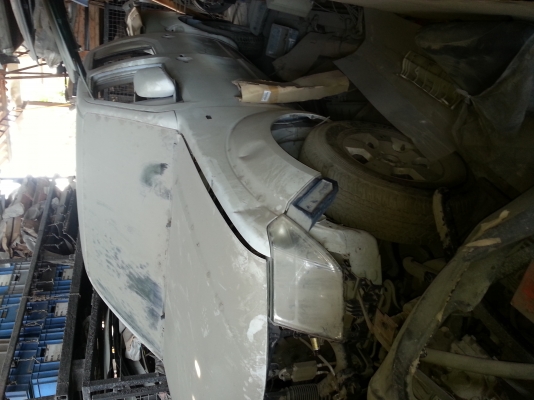 ขายรถ 3 คัน เบ๊นซ์, ฟอร์ด,นิสสัน นาวาร่า ไม่มีทะเบียน 2 คันฟอร์ดมีทะเบียนเพลาลอย