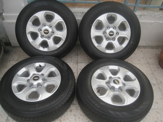 ขายล้อแม็กป้ายแดง Chev colorado 16"x6.5" et41 6รู139.7 พร้อมยาง Bridgestone Duravis r611 215/70r16 ยางผลิตสัปดาห์ที่ 6,2เส้น 7,2เส้น ปี14 ตุ่มและสีที่หน้ายางมีทุกเส้นครับ ขายทั้งชุด 16,900 บาทครับ tfr, dmax, frontier, big-m ใส่ได้เลยครับ สนใจติด