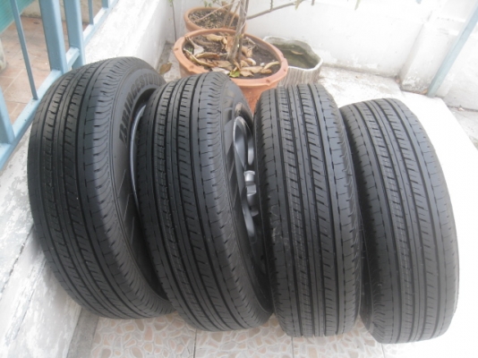 ขายล้อแม็กป้ายแดง Chev colorado 16"x6.5" et41 6รู139.7 พร้อมยาง Bridgestone Duravis r611 215/70r16 ยางผลิตสัปดาห์ที่ 6,2เส้น 7,2เส้น ปี14 ตุ่มและสีที่หน้ายางมีทุกเส้นครับ ขายทั้งชุด 16,900 บาทครับ tfr, dmax, frontier, big-m ใส่ได้เลยครับ สนใจติด