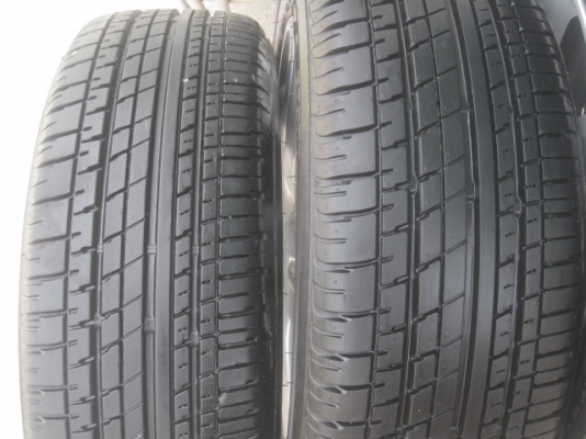 ขายล้อแม็ก jazz 16"x6" et53 4h100 ยาง bridgestone turanza er370 185/55r16 ยางผลิตสัปดาห์ที 13-1เส้น, 20-3เส้น ปี 13 ตุ่มหน้ายางเห็นลางๆ 2 เส้นครับ ขายทั้งชุด 11,900 บาทครับ สนใจติดต่อเล็กคลองสามครับ (081-3747940)