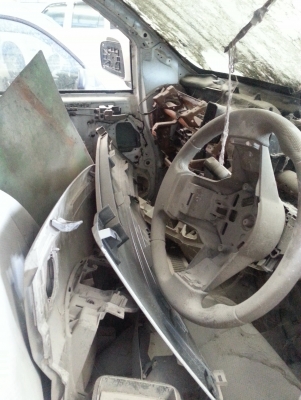 ขายรถ 3 คัน เบ๊นซ์, ฟอร์ด,นิสสัน นาวาร่า ไม่มีทะเบียน 2 คันฟอร์ดมีทะเบียนเพลาลอย