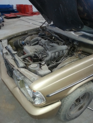 ขายรถ 3 คัน เบ๊นซ์, ฟอร์ด,นิสสัน นาวาร่า ไม่มีทะเบียน 2 คันฟอร์ดมีทะเบียนเพลาลอย