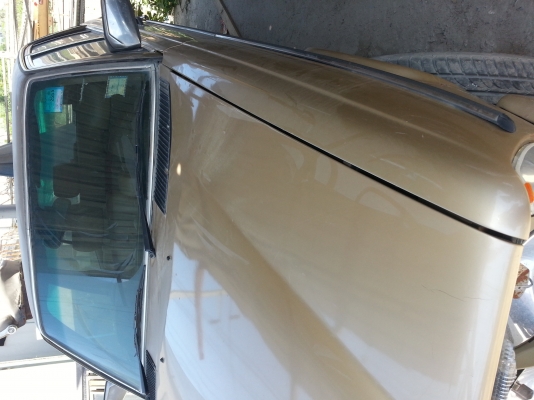 ขายรถ 3 คัน เบ๊นซ์, ฟอร์ด,นิสสัน นาวาร่า ไม่มีทะเบียน 2 คันฟอร์ดมีทะเบียนเพลาลอย