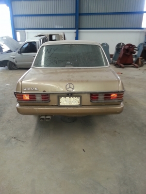 ขายรถ 3 คัน เบ๊นซ์, ฟอร์ด,นิสสัน นาวาร่า ไม่มีทะเบียน 2 คันฟอร์ดมีทะเบียนเพลาลอย