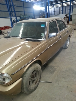 ขายรถ 3 คัน เบ๊นซ์, ฟอร์ด,นิสสัน นาวาร่า ไม่มีทะเบียน 2 คันฟอร์ดมีทะเบียนเพลาลอย