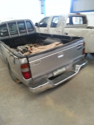 ขายรถ 3 คัน เบ๊นซ์, ฟอร์ด,นิสสัน นาวาร่า ไม่มีทะเบียน 2 คันฟอร์ดมีทะเบียนเพลาลอย