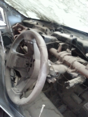 ขายรถ 3 คัน เบ๊นซ์, ฟอร์ด,นิสสัน นาวาร่า ไม่มีทะเบียน 2 คันฟอร์ดมีทะเบียนเพลาลอย