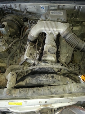 ขายรถ 3 คัน เบ๊นซ์, ฟอร์ด,นิสสัน นาวาร่า ไม่มีทะเบียน 2 คันฟอร์ดมีทะเบียนเพลาลอย