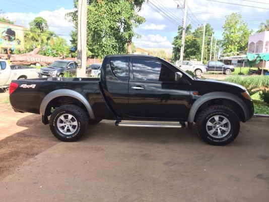 ขายไทรทัน สี่คูณสี่ สวยๆ