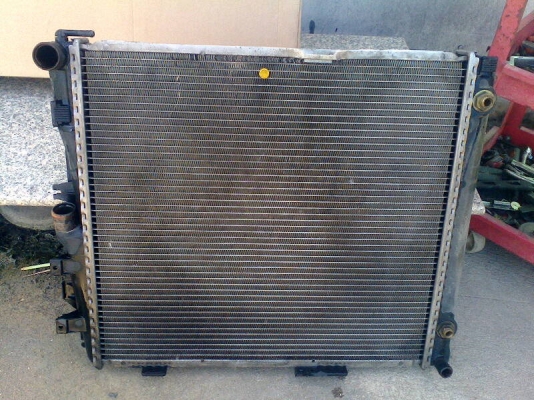 ขายหม้อน้ำ benz w124 E280 E300 สภาพสวย จัดเลยครับ 2500 บาท