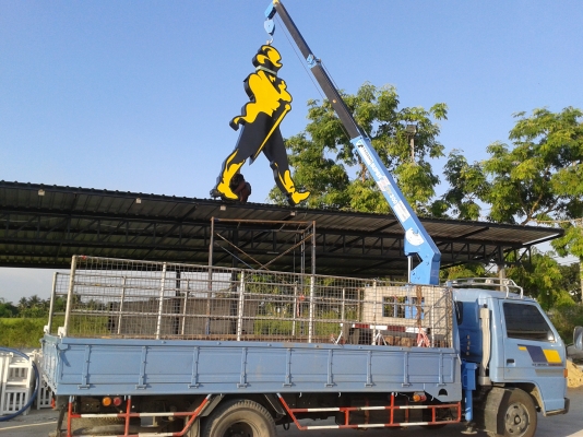 ขายด่วน รถบรรทุก6ล้อติดเครน ISUZU NPR115แรง เครื่อง4be1 คัสซียาว5เมตร กระบะพื้นเหล็กยาว 4.50 เมตร ติดเครนTADANO SUPER Z 2.5ตัน 3ปลอก2ชัก รุ่นใหม่ ท้องV 3ปลอก2ชัก ยางล้อหน้าเรเดียน พี่งเปลี่ยนใหม่  มีแอร์ มีฟิล์ม