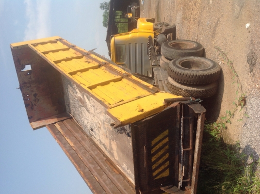 ขายรถดั้ม10ล้อเพลาเดียวพวงมาลัย power. เครื่องดีพร้อมใช้ครับ รถราชการเอกสารสัญญาซื้อขายครับ