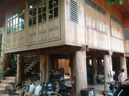 ขายบ้านไม้สักทอง...........( ไม้สักทั้งหลังไม่มีไม้อื่นผสม ) ขายบ้านไม้สักทอง...........( ไม้สักทั้งหลังไม่มีไม้อื่นผสม )