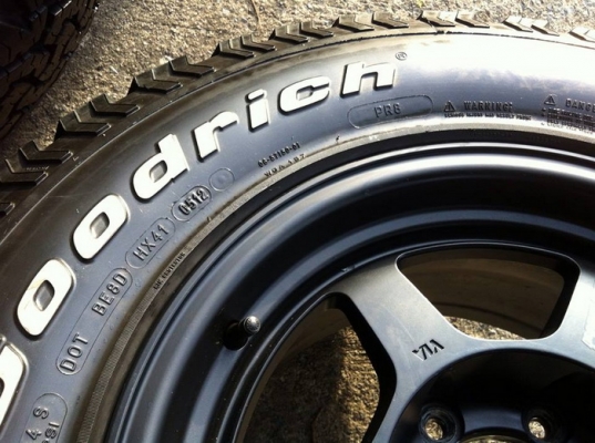 ขาย BF Goodrich All-terrain 265 70 r16 ปี12 + ล้อ TE-37x หล่อยกชุด ขาย BF Goodrich All-terrain 265 70 r16 ปี12 + ล้อ TE-37x หล่อยกชุด