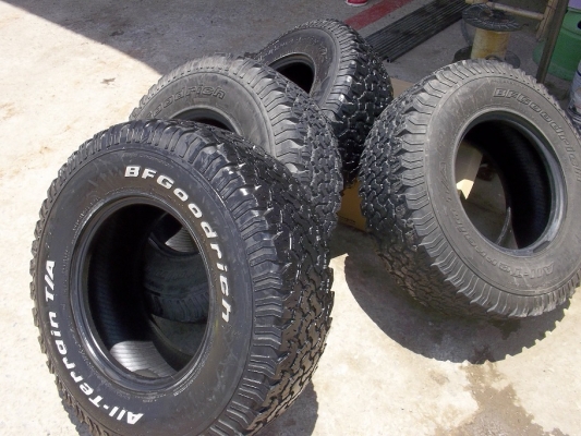 ขาย  31x10.5x15  BF ALL ปี08 ดอกสวยไม่บั้ง 4เส้น