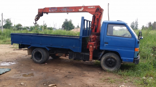 ขายด่วน รถ6ล้อติดเครน 3ตัน (ด่วน)