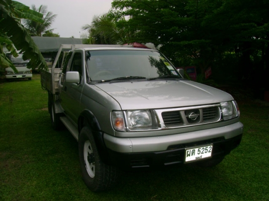 NISSAN FRONTIER CAB 4 WD เครื่อง KA24 จากโรงงาน LPG กระบะลอย