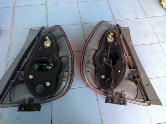 ไฟท้ายHONDA JAZZ ตัวเเรกเเท้เก่าญี่ปุ่นสภาพสวยคู่ละ