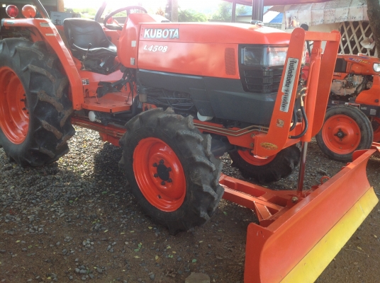 ปัญญาแทรคเตอร์มาแล้ว...จัดมาให้ครับ รีบโดยด่วน.คูโบต้า L4508 พร้อมใบมีดตราช้าง ยางหน้าใหม่