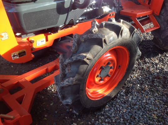 ปัญญาแทรคเตอร์มาแล้ว...จัดมาให้ครับ รีบโดยด่วน.คูโบต้า L4508 พร้อมใบมีดตราช้าง ยางหน้าใหม่