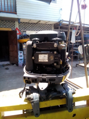 เครื่องเรือมือสอง