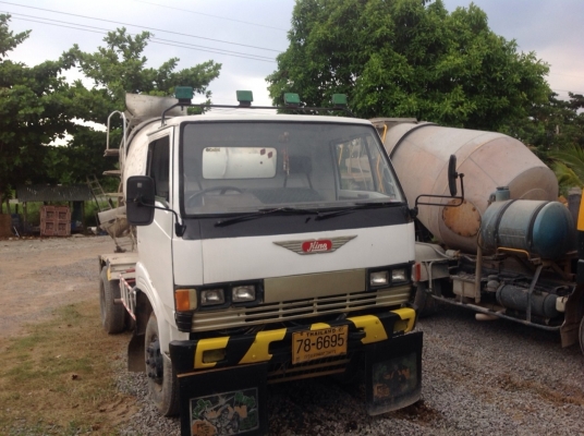 โม่ปูน  ขาย สด- ผ่อน  ทะเบียนพร้อมโอน   HINO เก่านอก