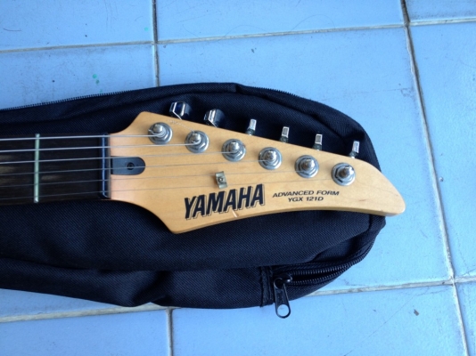 กีต้าไฟฟ้าของมาจากญี่ปุ่นสภาพใหม่มากตัวละ