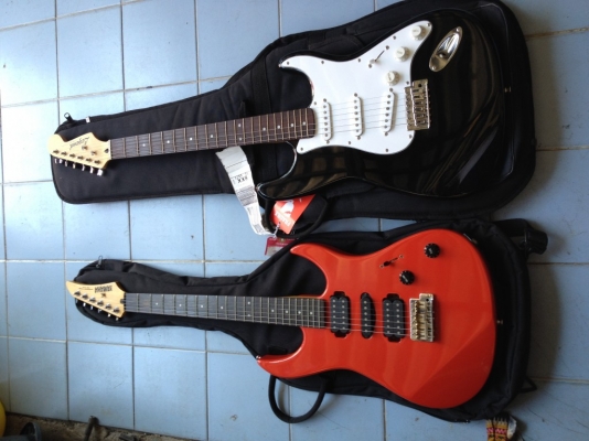 กีต้าไฟฟ้าของมาจากญี่ปุ่นสภาพใหม่มากตัวละ