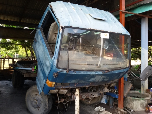 ขายรถ ISUZU NPR ปี 37 เครื่อง 4BD1 115CC.