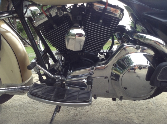 ธารนนทบุรี//ขาย hd electra glide1340 ปี90 สวยๆเดิมๆ ระบบไฟใช้ได้ทุกจุด เครื่องสมบูรณ์เดินเบานิ่งๆ ราคา320,000 บาท อินวอยท์แท้ ธารนนทบุรี//ขาย hd electra glide1340 ปี90 สวยๆเดิมๆ ระบบไฟใช้ได้ทุกจุด เครื่องสมบูรณ์เดินเบานิ่งๆ ราคา320,000 บาท อินวอยท์แท้