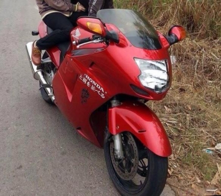 มาอีกคันคับ HONDA CBR1100 BLACKBIRD ปี 1998 อินวอยส์ สรรพสามิตรคับ ราคา 115,000 บาท สนใจติดต่อ 081-0578282คับ ส่งได้ทั่วไทยคับ POP BIGBIKE SAKONNAKHON