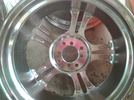 ขอบ18  ใส่วีออสยาริส