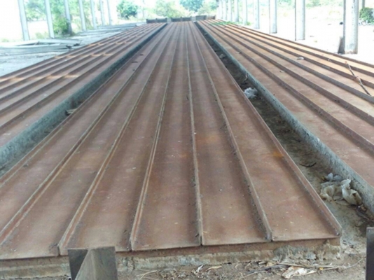 ขาย..ชุดแบบหล่อแผ่นพื้น..320000. มีอุปกรณ์ครบชุด (ชุดรอกไฟฟ้า2ชุดขาย..350000.)