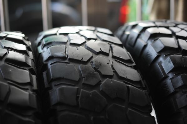 ขายยาง BF Mud KM2 ขนาด 245 75 16