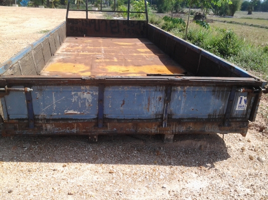 กระบะ 6 ล้อ