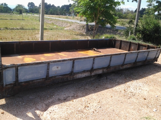 กระบะ 6 ล้อ