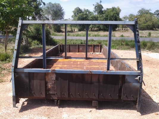 กระบะ 6 ล้อ