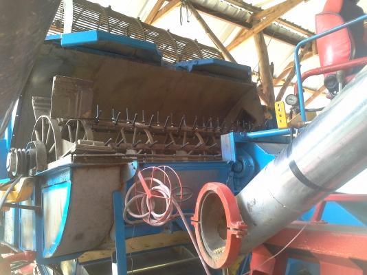 รับซ่อม แก้ปัญหารถเกี่ยวข้าวเหล็ก แก้เป็นระบบ ติดปาก ติดตู้ ติดตูด อยากขายขายไม่ได้ เก็บงาน ทำสีเพื่อขาย ช่วยได้ครับ