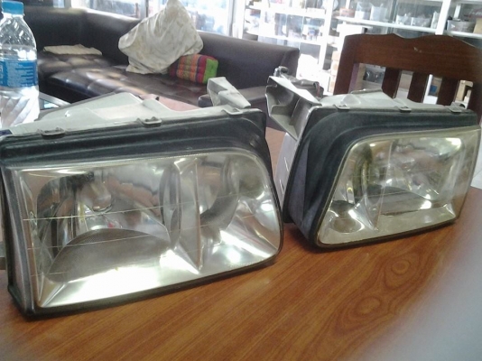 ขายไฟหน้า อีซูุซุ ดาก้อนอาย ของแท้ ถอด