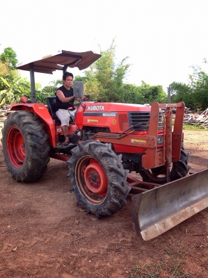 แทรกเตอร์คูโบต้า m5000 สถาพเยี่ยม เดิมๆทั้งคัน พร้อมใช้งาน ขายพร้อมผานดันหน้าและผานหลัง