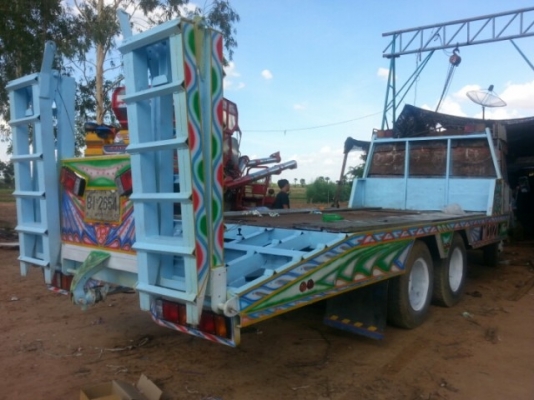 ขายเทรลเลอร์หัวยาว168แรง เครื่องดี แคชซีสวย สีสันสวยงาม มีบันไดไฮดรอลิกขึ้นรถเกี่ยว สภาพพร้อมใช้งาน เอกสารพร้อมโอน