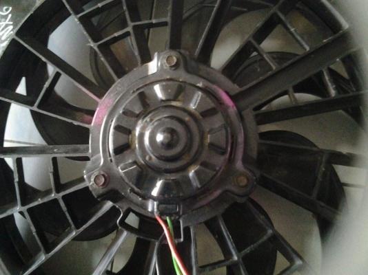 พัดลม วอลโว่ สวยๆ  น่าจะใส่ได้หลายรุ่น