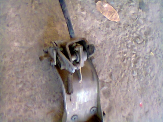 คันเกียร์ร๊อคกี้แท้ไม่มีสายให้ครับเอาไว้แปลงเกียร์สายตะกูลฮีโน่ 4,800บาท