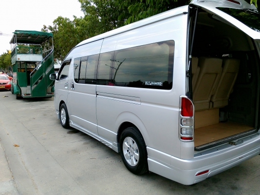 ขายรถตู้ปี 07 ด่วนลดสุด !!! 695,000-