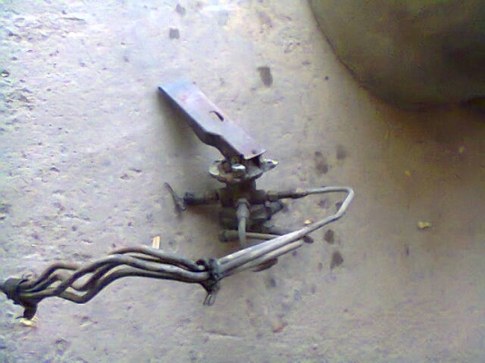 ขาเหยียบเบรคทิฟฟี่ hino fl3h ซื้อมานานแล้วไม่ได้ใช้ขาย2,500บาท