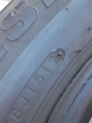 205/70R15 BRIDGASTONE DURAVIS R611  มีชุด 4 เส้น TEL.081-427-3941